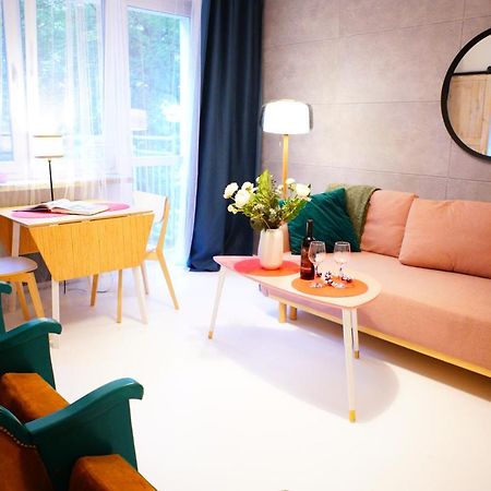 P&O Serviced Apartments Kinowa Varsovie Extérieur photo