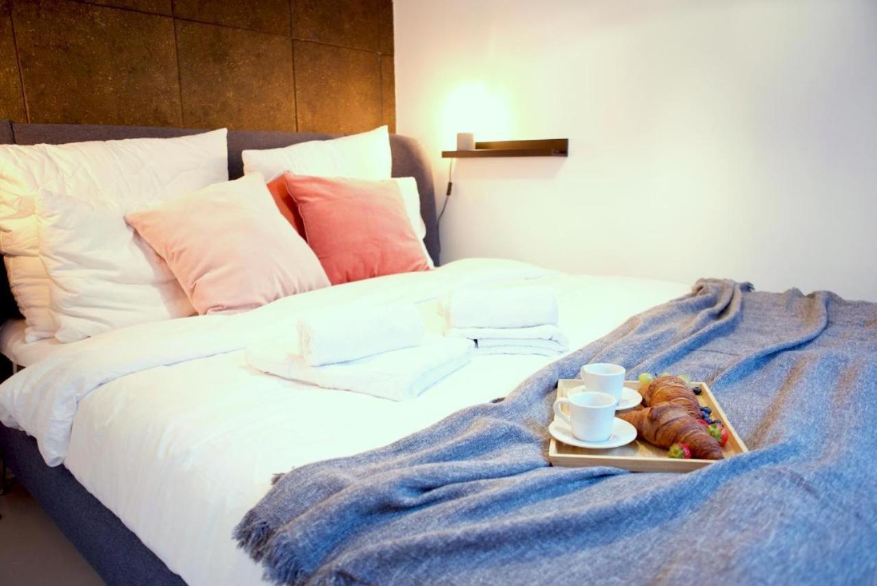 P&O Serviced Apartments Kinowa Varsovie Extérieur photo