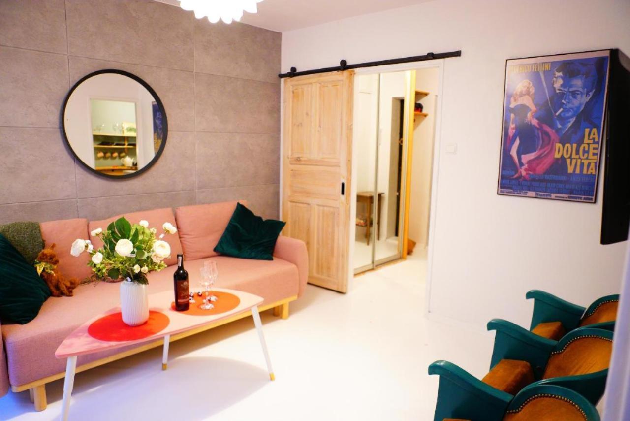 P&O Serviced Apartments Kinowa Varsovie Extérieur photo
