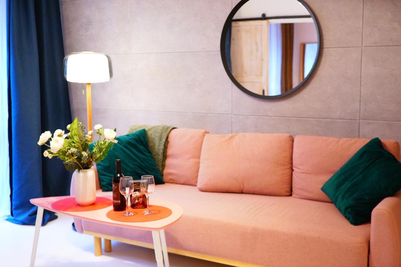 P&O Serviced Apartments Kinowa Varsovie Extérieur photo
